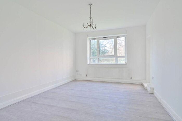 4 Bedroom Apartment To Rent In Boundary Road, St John's Wood, NW8