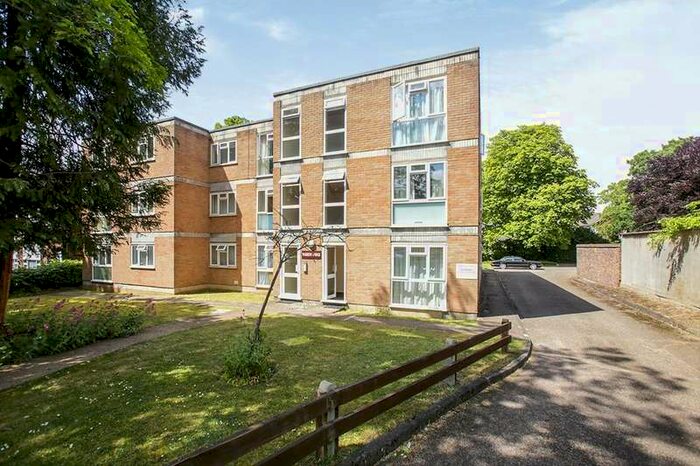 2 Bedroom Apartment To Rent In Eaton Road, Sutton, Surrey, SM2