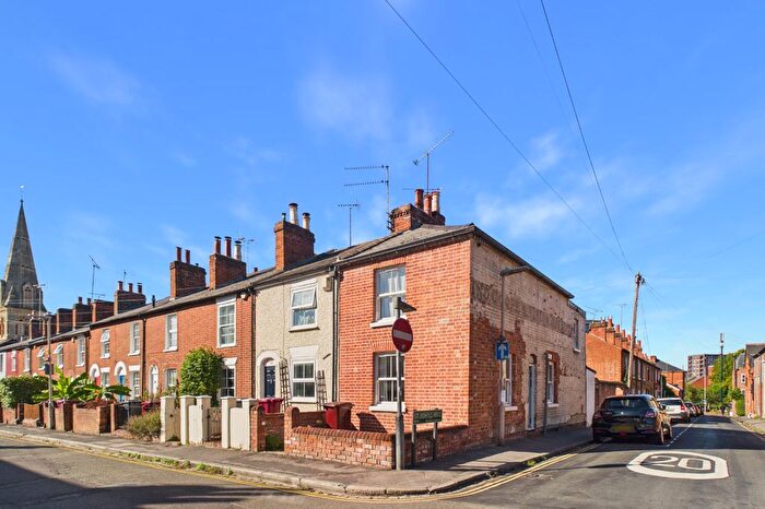 3 Bedroom End Terrace House To Rent In St Johns Road, Reading, Berkshire, RG1