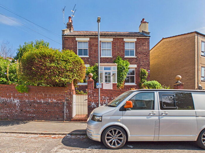 2 Bedroom Detached House For Sale In Lower Sidney Street, Bristol, BS3