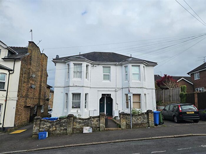 1 Bedroom Flat For Sale In St. Michaels Road, Aldershot, GU12