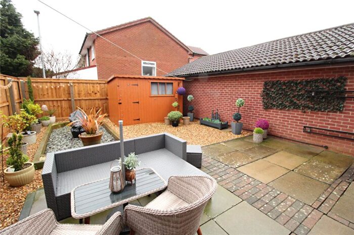 2 Bedroom End Of Terrace House For Sale In Sunningdale Green, Darlington, Durham, DL1