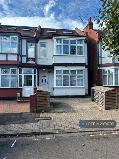 4 Bedroom Maisonette To Rent In Audley Road, London, NW4