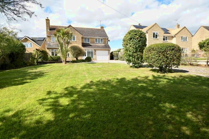 4 Bedroom Detached House For Sale In Pamington Lane, Pamington, Tewkesbury, GL20