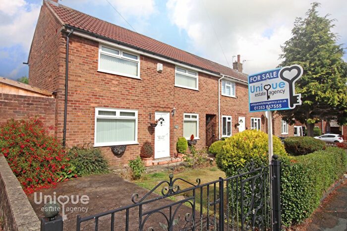 3 Bedroom Semi-Detached House For Sale In Easington Crescent, Blackpool, FY3