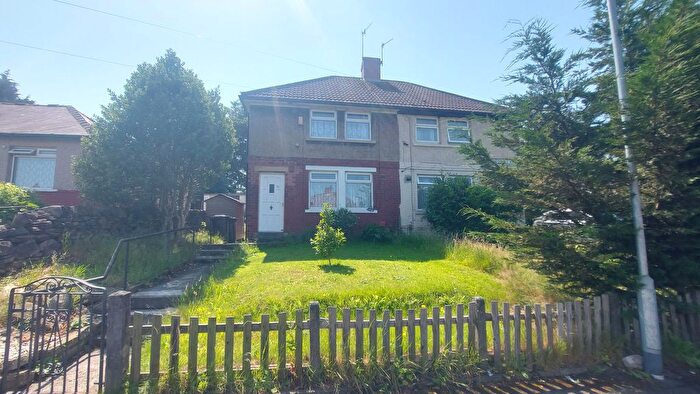 2 Bedroom Semi-Detached House To Rent In Woodale Avenue, Bradford, BD9