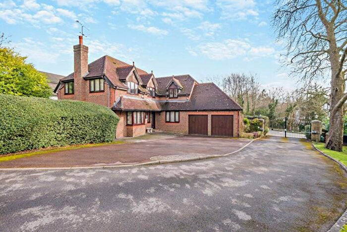 5 Bedroom Detached House To Rent In Batchworth Lane, Northwood, HA6