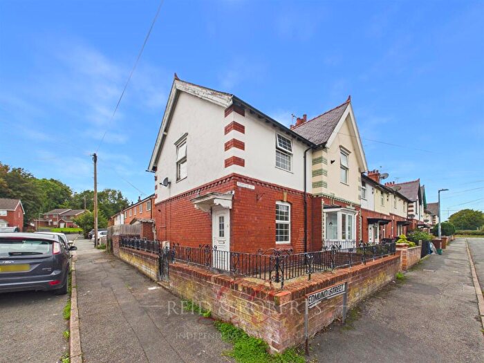 2 Bedroom End Of Terrace House For Sale In Edmund Street, Mold, CH7