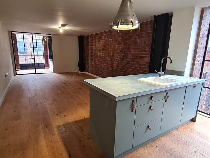 1 Bedroom Apartment To Rent In Derwent House, Livery Street, Birmingham, B3