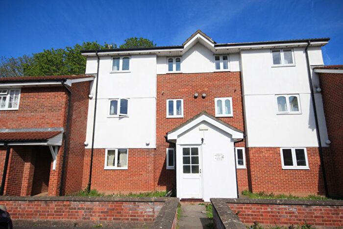 2 Bedroom Flat For Sale In Teal Close, Bridgwater, TA6