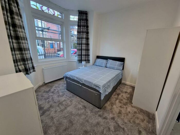 1 Bedroom Terraced House To Rent In Lawrence Road, PO5