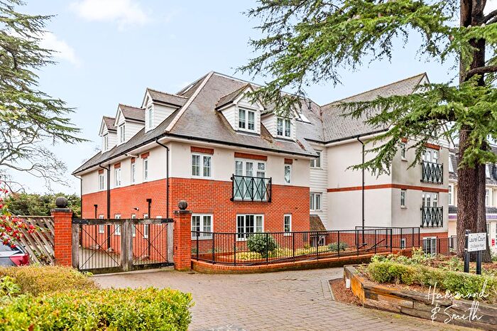 1 Bedroom Flat For Sale In Station Road, Epping, CM16