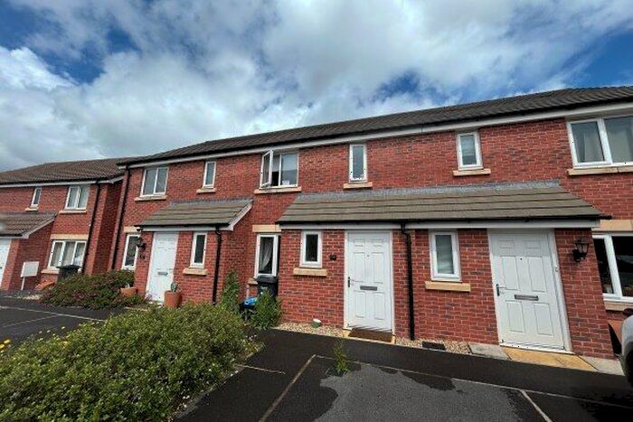 2 Bedroom Property To Rent In Hob Close, Taunton, TA2