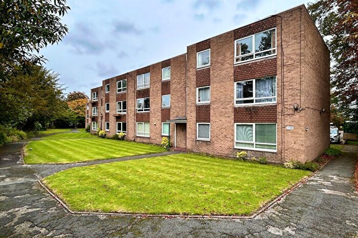 2 Bedroom Flat For Sale In Moseley Grange, Cheadle Hulme, Cheadle, SK8