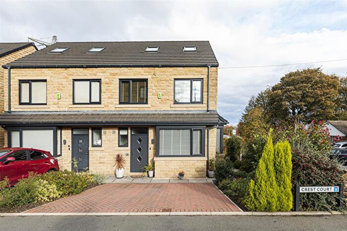 4 Bedroom Semi Detached House For Sale In Crest Court, Lindley, Huddersfield, HD3