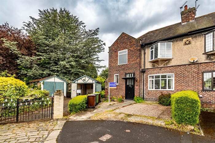 3 Bedroom House For Sale In Grange Avenue, Huddersfield, HD2