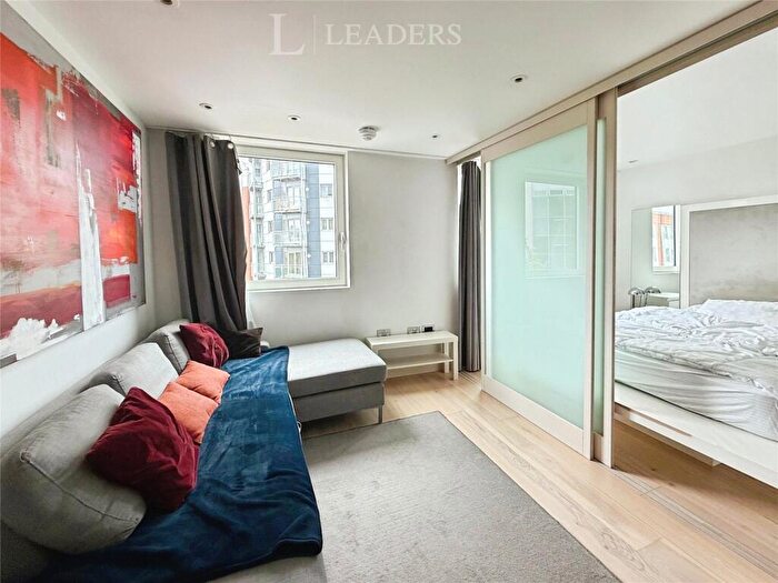 1 Bedroom Apartment For Sale In No Gunwharf Quays, Portsmouth, Hampshire, PO1