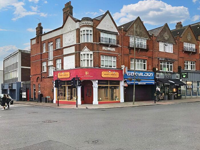 1 Bedroom Flat To Rent In High Street (), Penge, SE20
