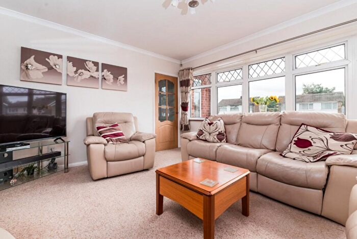 4 Bedroom Detached House For Sale In Lowlands Road, Belper, Derbyshire, DE56