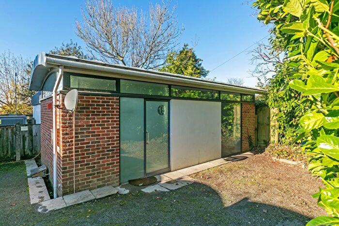 1 Bedroom Detached Bungalow To Rent In Seldon Close, Winchester, SO22