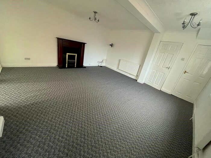 3 Bedroom Semi-Detached House To Rent In Freeman Drive, Sutton Coldfield, B76