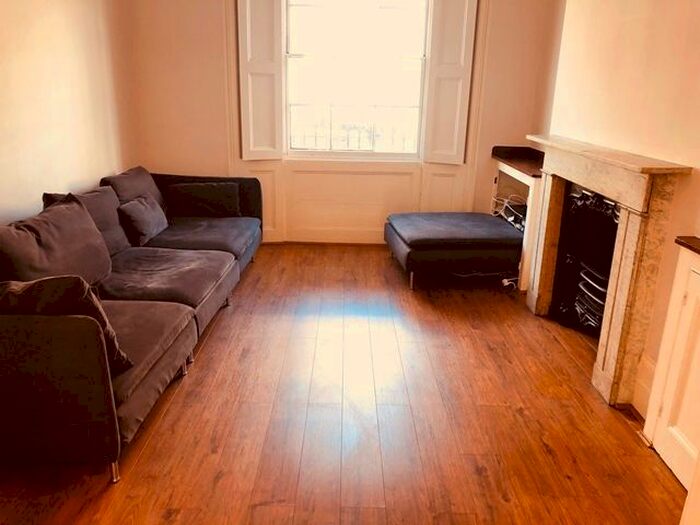 4 Bedroom Terraced House To Rent In Gerrard Road, Angel, N1