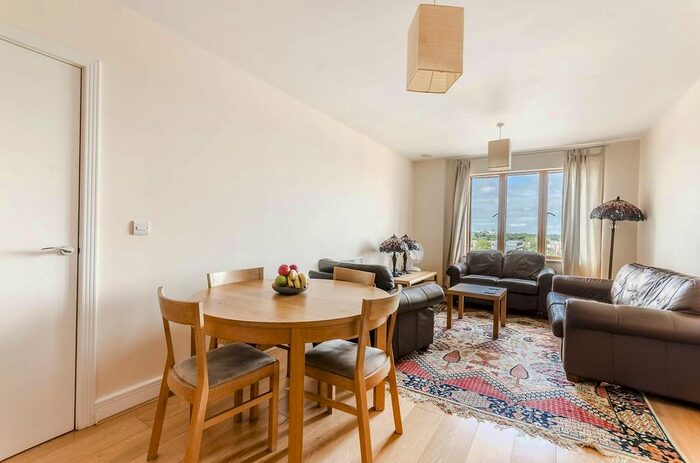 2 Bedroom Flat To Rent In Luminosity Court, West Ealing, London, W13