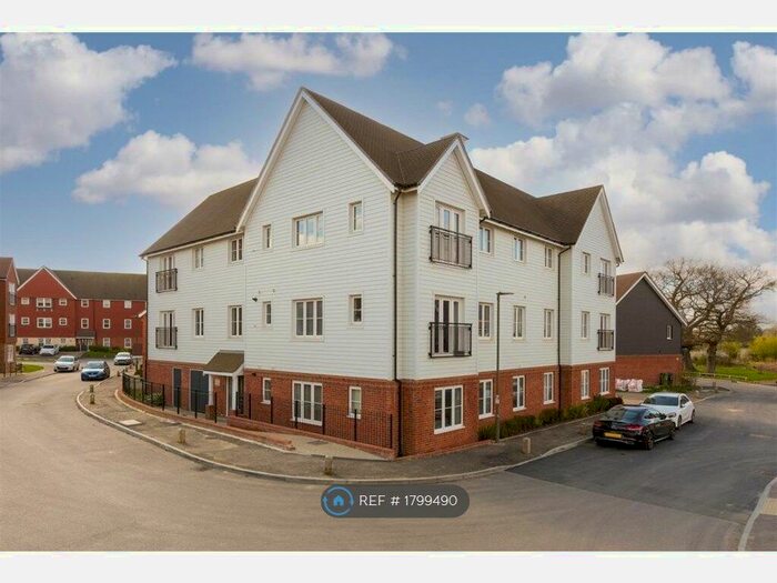 2 Bedroom Flat To Rent In Brocklehurst Way, Horley, RH6