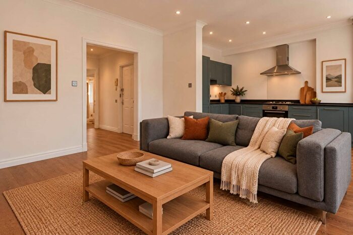 2 Bedroom Flat To Rent In Coleherne Road, Chelsea, SW10