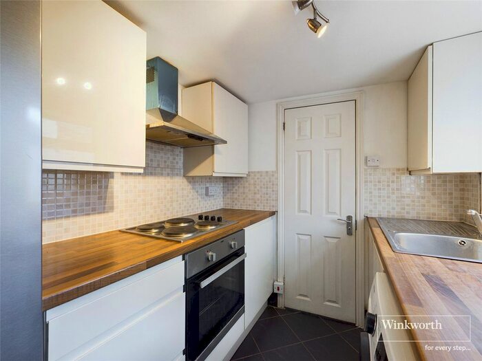 3 Bedroom Terraced House To Rent In Stanley Street, Reading, Berkshire, RG1