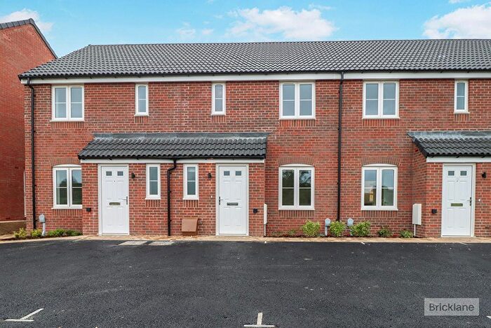3 Bedroom Terraced House To Rent In Hood Close, Market Harborough, LE16