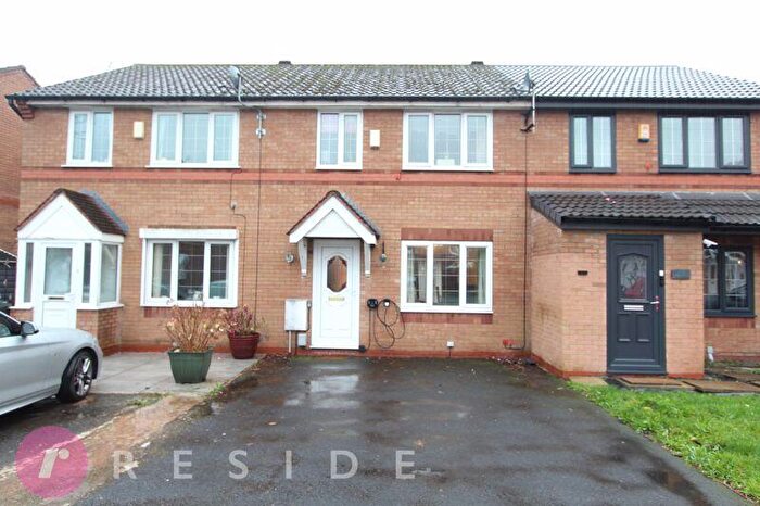 3 Bedroom Town House For Sale In Wardle Gardens, Wardle, Rochdale, OL12