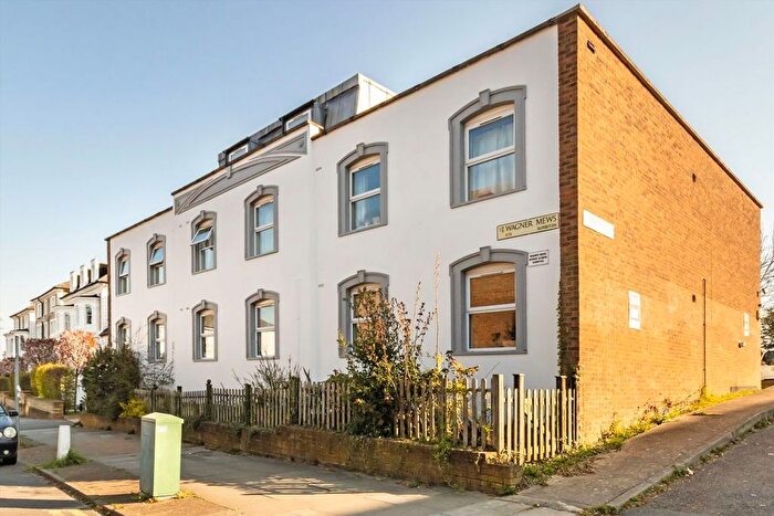 1 Bedroom Flat To Rent In Wagner Mews, Avenue Elmers, Surbiton, KT6