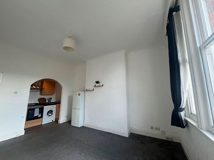 2 Bedroom Flat To Rent In Swinley Road, Wigan, WN1