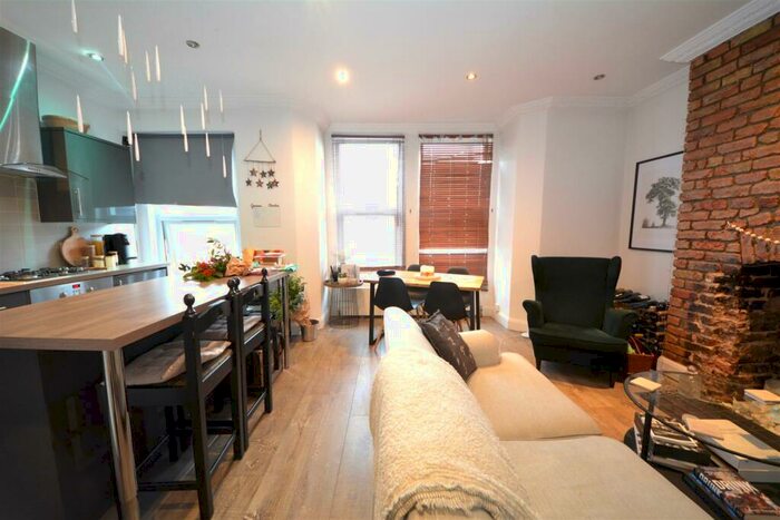2 Bedroom Apartment To Rent In Durham Road, East Finchley., N2
