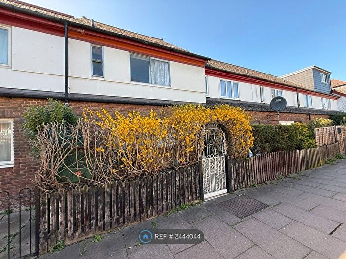 3 Bedroom Terraced House To Rent In Gillison Walk, London, SE16