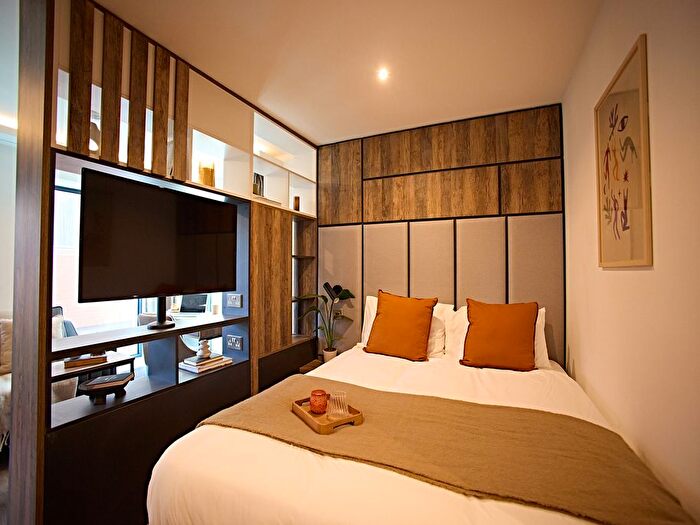 Studio To Rent In St Albans Place St Albans Place, Leeds, LS2