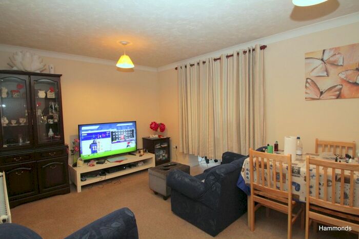 2 Bedroom Flat To Rent In Ireton Street, London, E3
