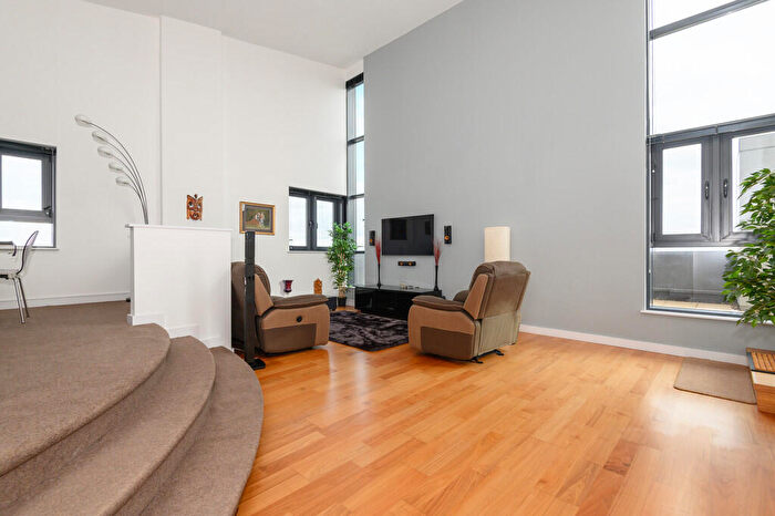 4 Bedroom Apartment For Sale In Skyline, St Peters St, LS9