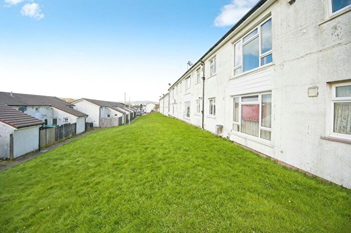 2 Bedroom Flat For Sale In Maes-Y-Felin, Bridgend, CF31
