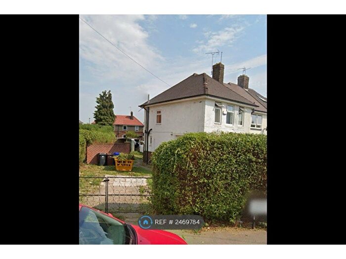 3 Bedroom Semi-Detached House To Rent In Adrian Crescent, Sheffield, S5