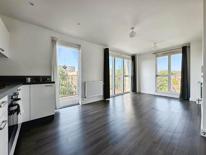 2 Bedroom Apartment To Rent In Adenmore Road, London, SE6