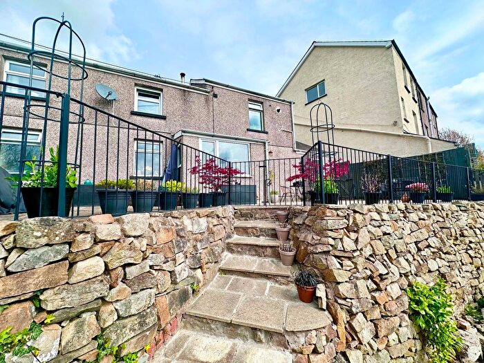 3 Bedroom Semi-Detached House For Sale In Oak Cottages, Pentrepiod Road, Pontnewynydd, Pontypool, NP4