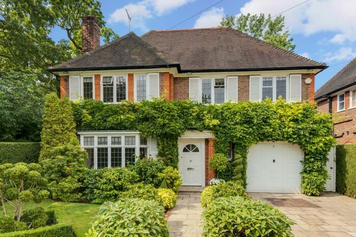 6 Bedroom Terraced House To Rent In Chalton Drive, N2