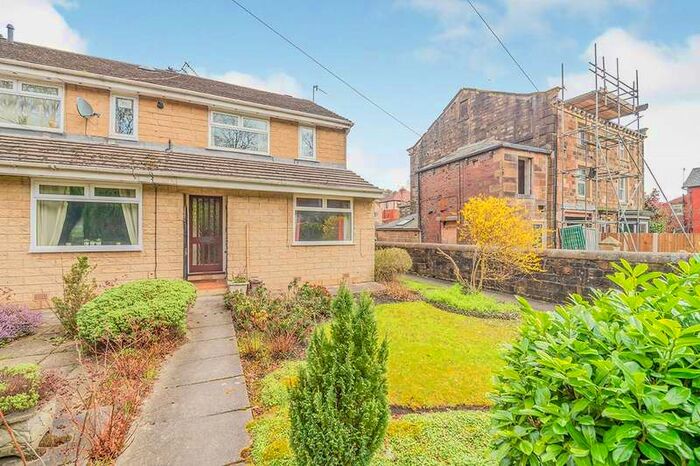 2 Bedroom House To Rent In Burnley Road, Todmorden, Lancashire, OL14