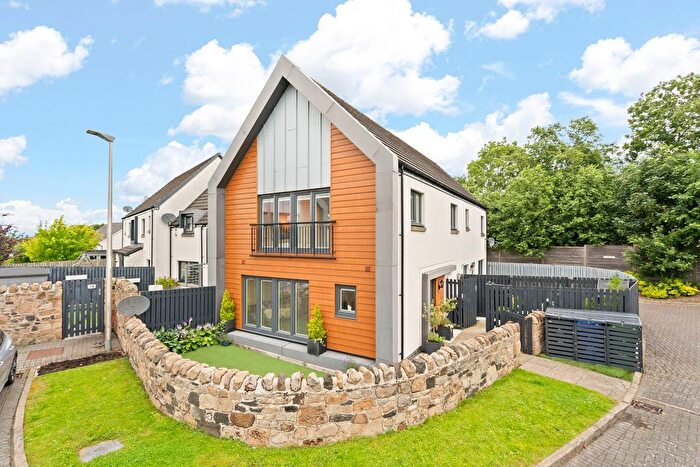 2 Bedroom End Terrace House For Sale In Citizen Jaffray Court, Cambusbarron, FK7