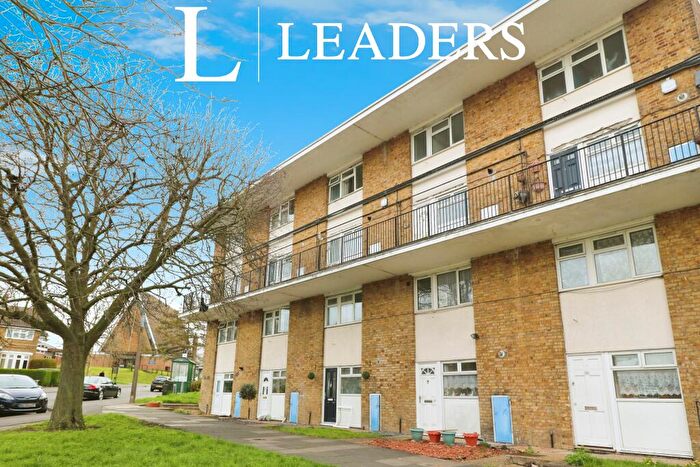 2 Bedroom Maisonette To Rent In Fold Croft, Harlow, CM20