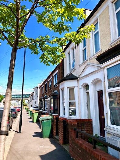 4 Bedroom Terraced House To Rent In Saville Road, London, E16