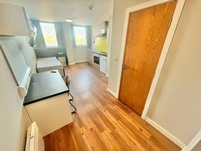 Studio To Rent In Queen Street, Sheffield, S1