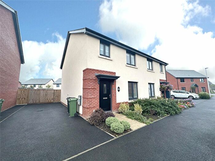 3 Bedroom Semi-Detached House To Rent In Topsham, Exeter, EX3